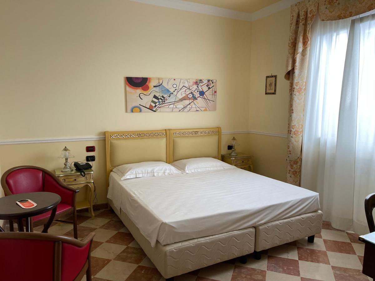 Hotel Trinacria Palermo Exteriör bild